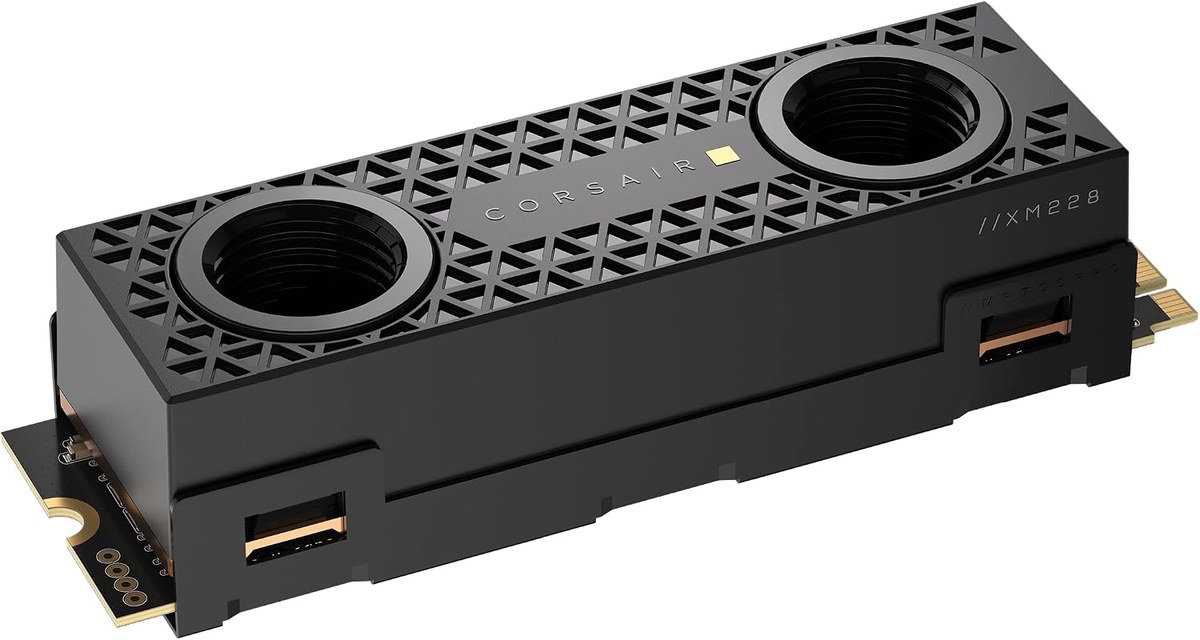 Corsair MP700 PRO 2TB M.2 NVMe PCIe Gen. 5 x4 SSD with Cooler; Read Up To 12 400MB/s; Write up to 11 800MB/s